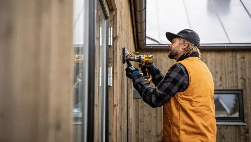  Licensed Electricians