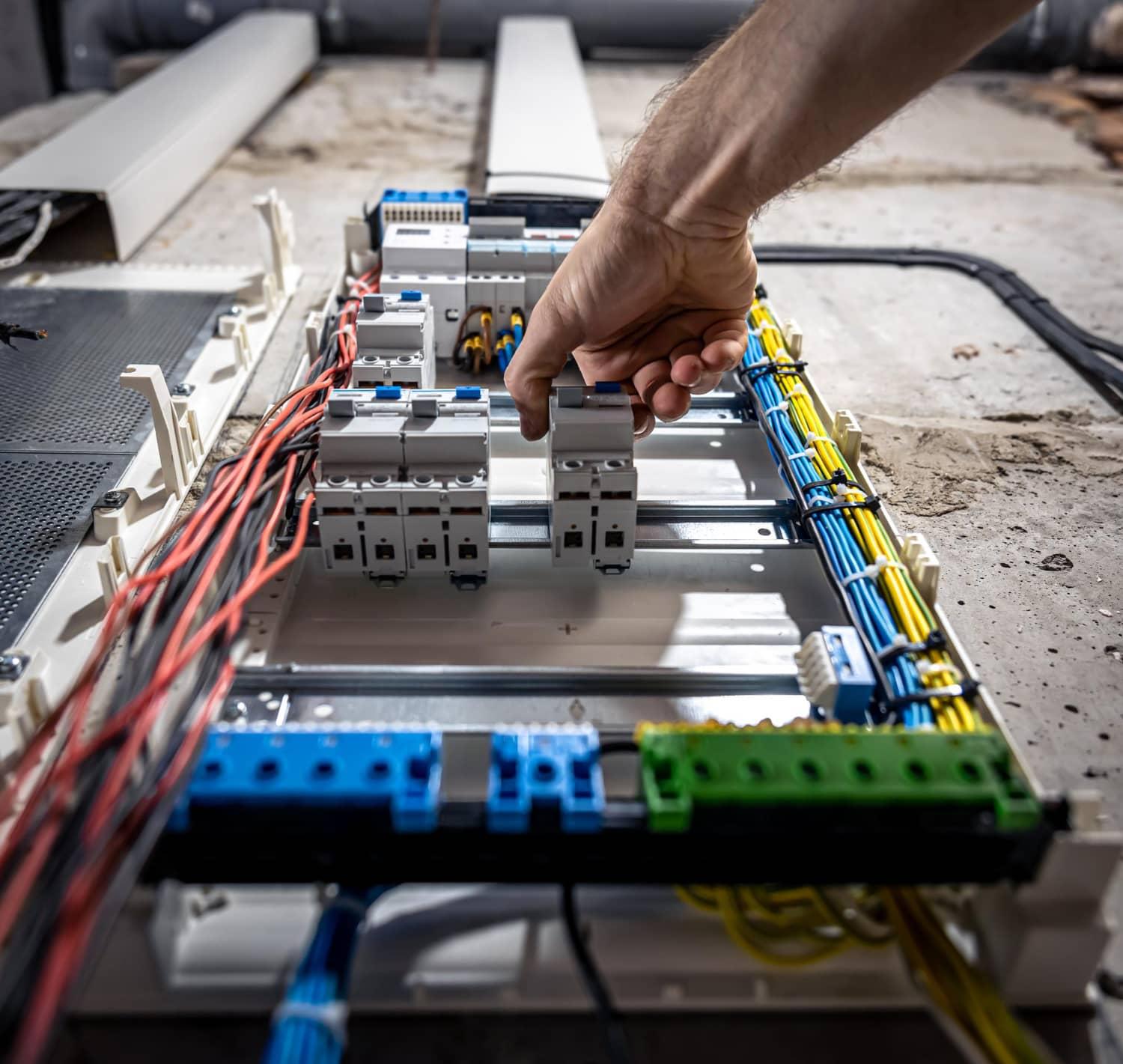 electrical-panel-incan-electric.com